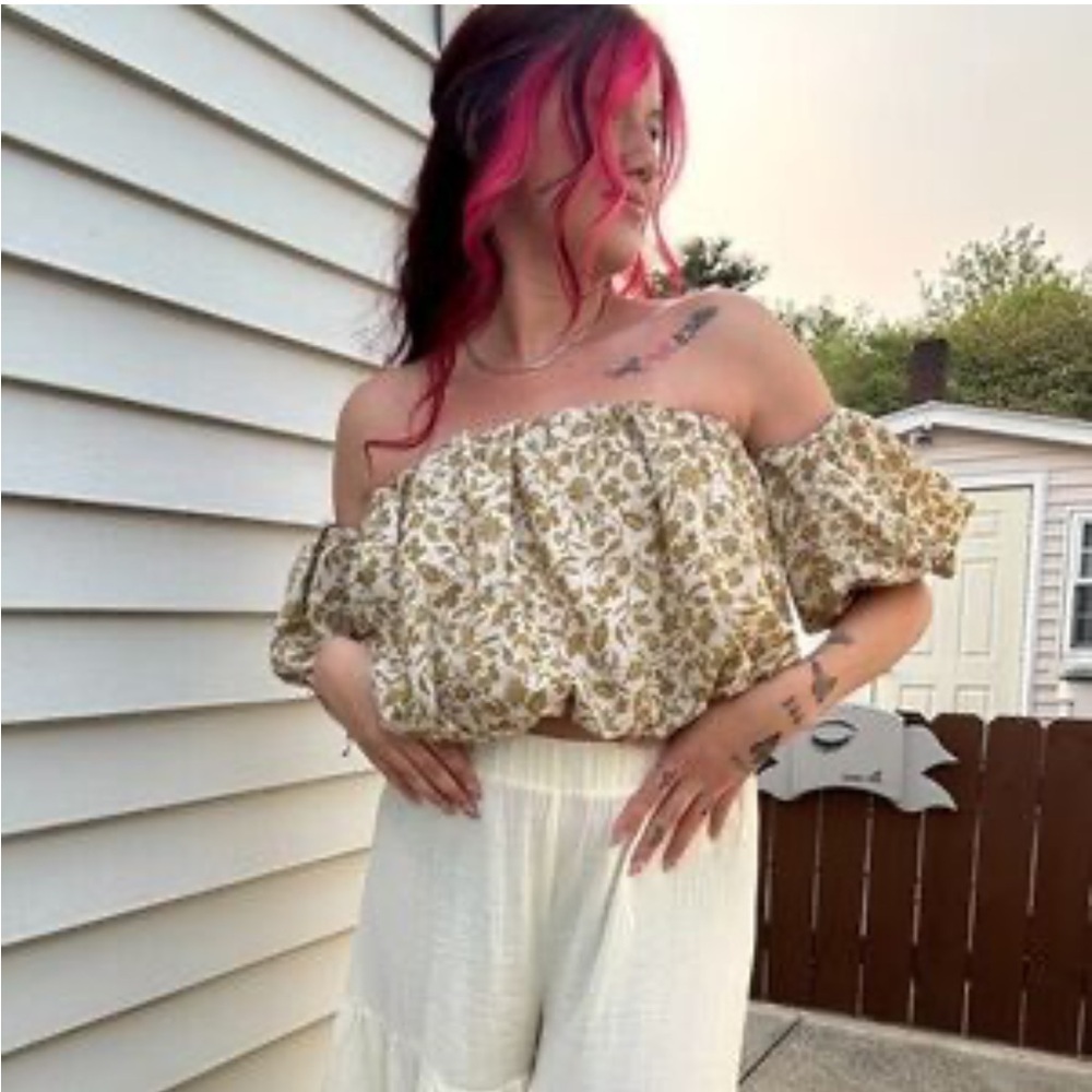 BUCKETLIST Floral Off-Shoulder Blouse - Brown and Cream